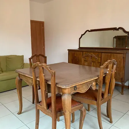 Fred Apartment *